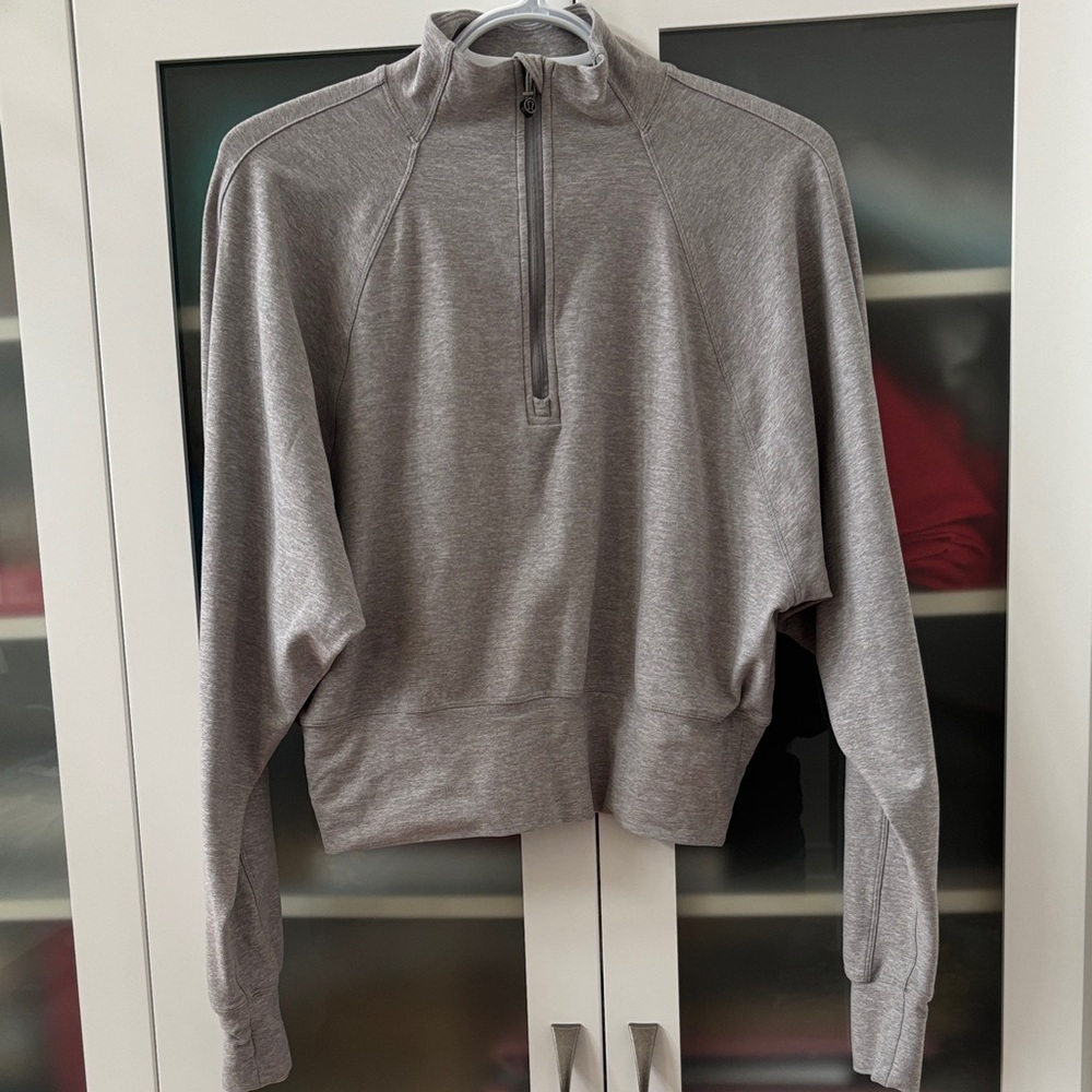 Lululemon Ready to Rulu 1/2 ZIP SZ 4 Waist Length LIKE NEW GREY ❤️❤️❤️